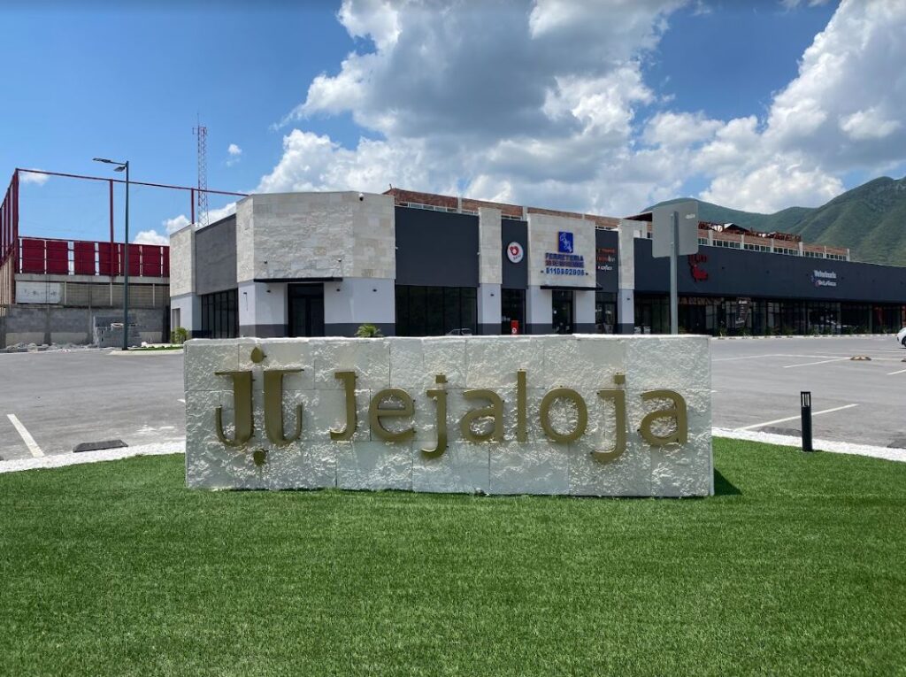 Plaza Jejaloja Locales En Renta Carretera Nacional Monterrey